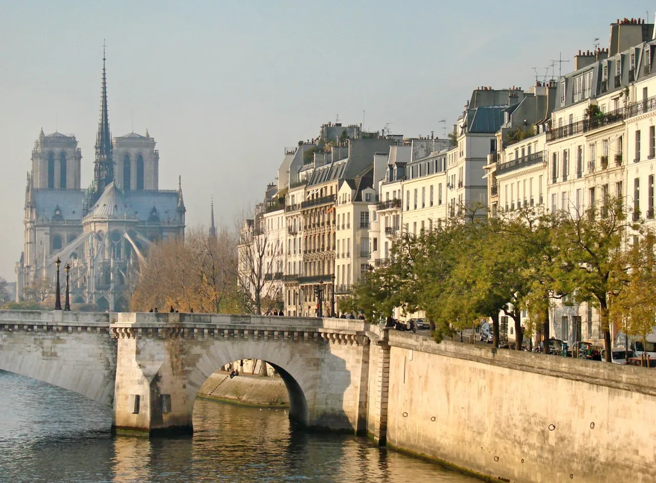 Hôtels indépendants – Île Saint-Louis (Paris)
